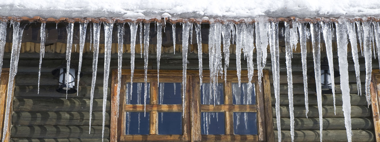 Spray foam prevents ice dams by providing proper insulation in Las Vegas attic spaces Spray foam prevents ice dams by providing proper insulation in Las Vegas attic spaces